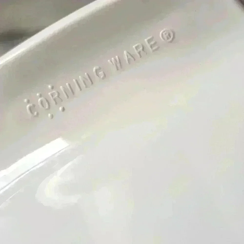 Corning Ware Shadow Iris A-1 1/2-B 1.5 liter casserole dish